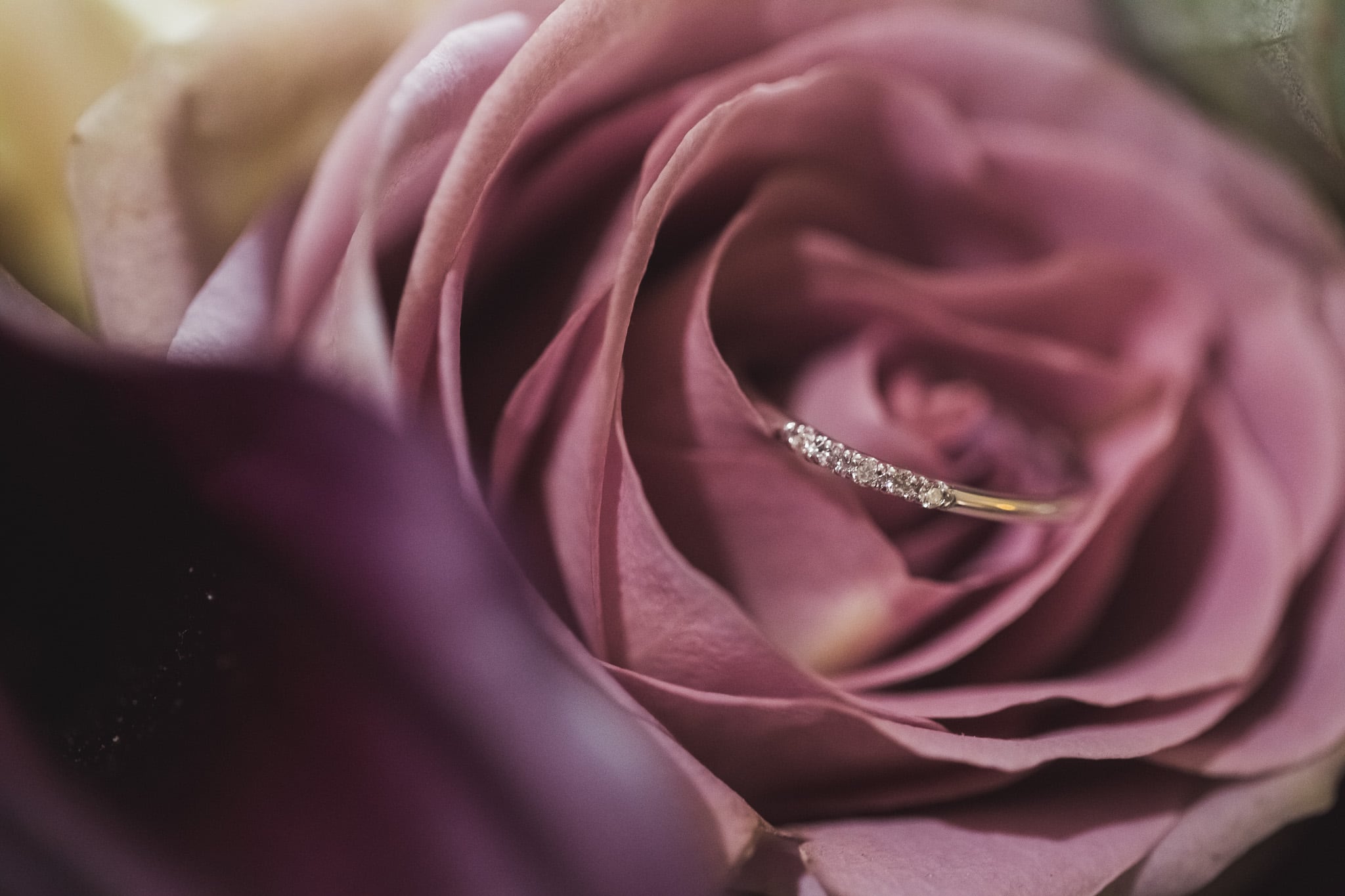 wedding ring  flowers details